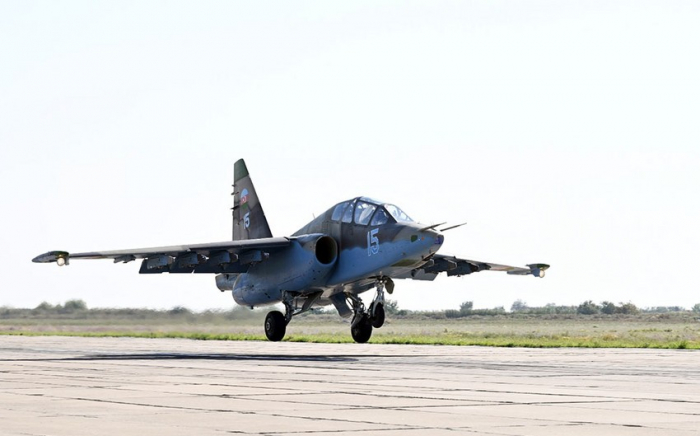   Azerbaijan Air Force aircraft conduct training flights -   VIDEO    