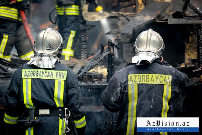  Bakıda Neft Emalı Zavodunda yanğın başlayıb   
 