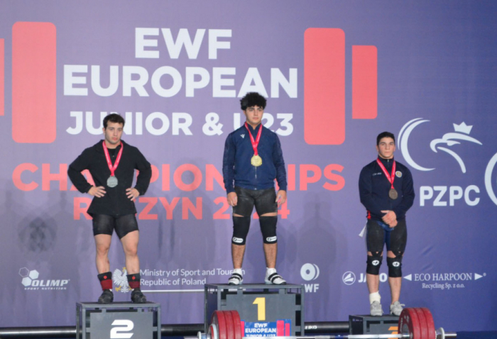 Azerbaijani weightlifter claims 1 gold and 2 silver medals at European Championships