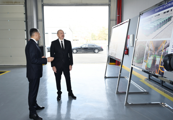 Ilham Aliyev prend connaissance des activités du Dépôt de bus électriques de Zygh