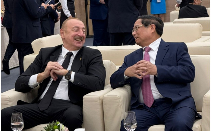  Presidente Aliyev se reúne con el Primer Ministro de Vietnam en Kazán 