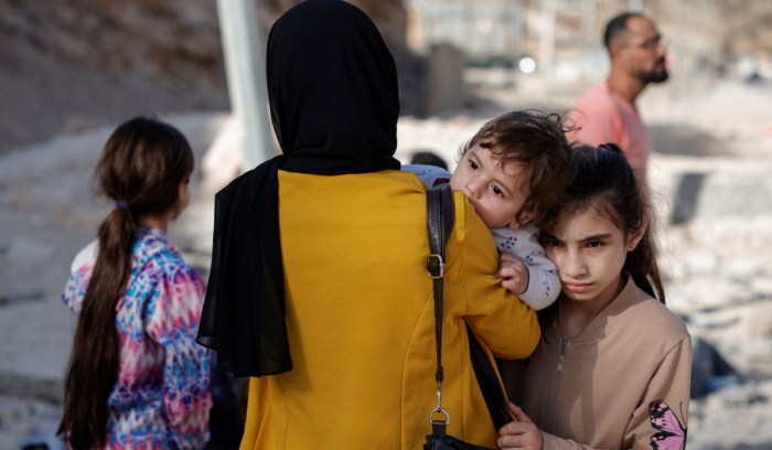       UNICEF:    "Livanda 400 min uşaq öz yurdundan didərgin düşüb"   