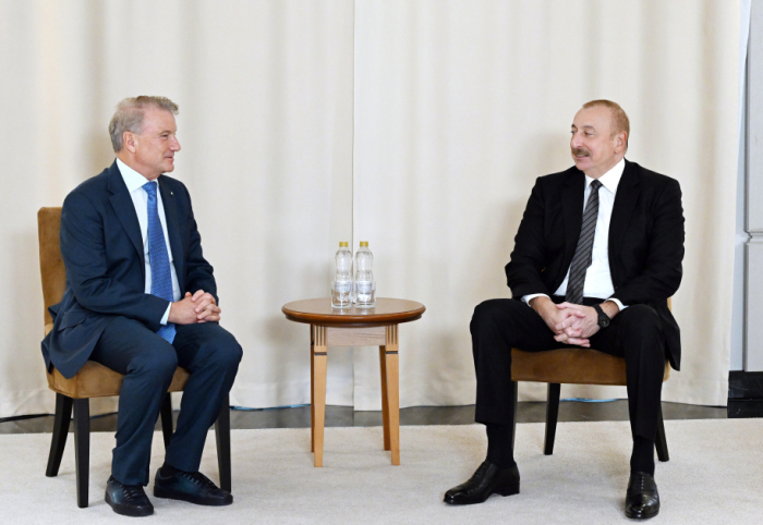  Entretien du président Ilham Aliyev avec le PDG de la Sberbank à Kazan 