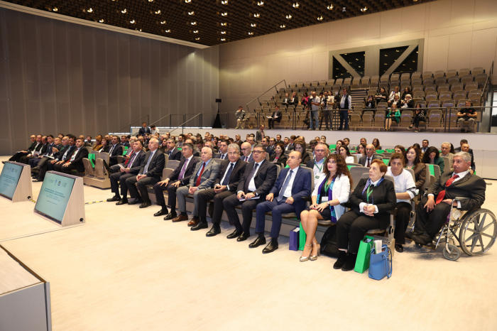 “Yeni nəsil iqtisadiyyat: çağırışlar və perspektivlər” mövzusunda forum keçirilib