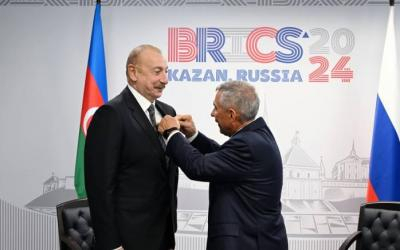  Ilham Aliyev recibió la Orden de Duslyk de la República de Tartaristán 