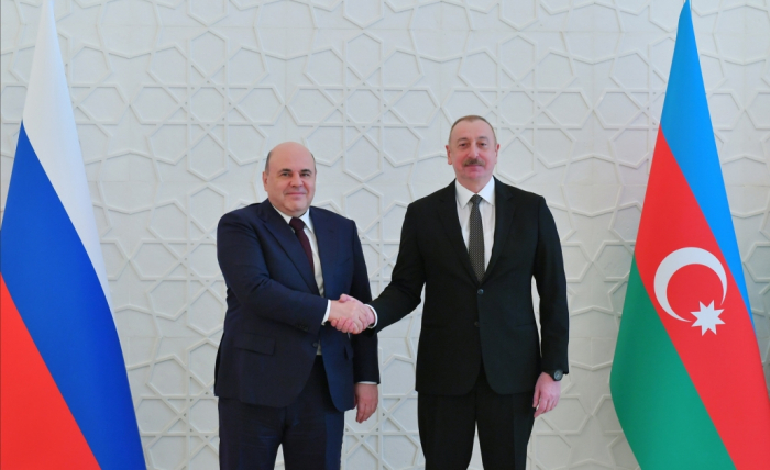 Ilham Aliyev rencontre le président du gouvernement russe Mikhaïl Michoustine