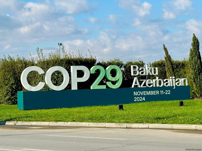  Une tournée médiatique organisée sur la ligne COP29 