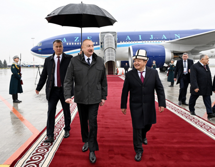 Ilham Aliyev entame une visite au Kirghizistan 