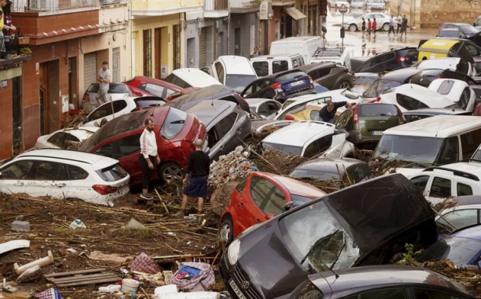 Spain PM announces flood aid plan of 10.6B euros