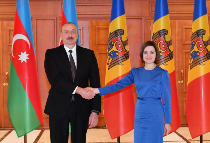  President Ilham Aliyev congratulates Moldovan counterpart 