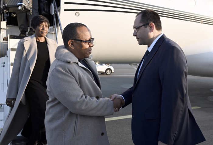 Prime Minister of Democratic Republic of Sao Tome and Principe arrives in Azerbaijan