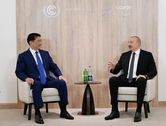 Le président Ilham Aliyev rencontre son homologue mongol