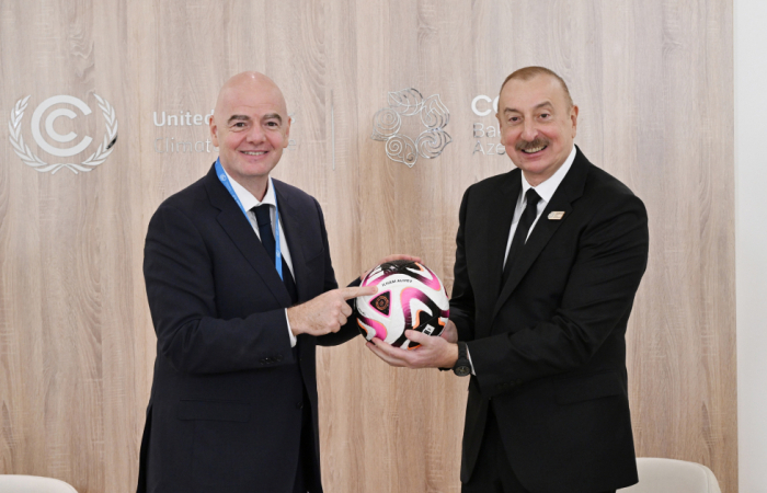  Ilham Aliyev se reunió con el presidente de la FIFA 