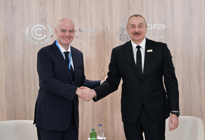   FIFA-Präsident dankt Ilham Aliyev für die Organisation der COP29  