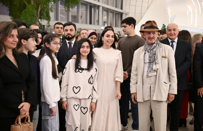 Une exposition de photos intitulée « La Terre vue par les enfants » organisée au Centre Heydar Aliyev