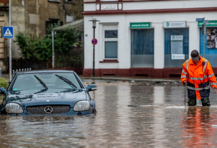 Storm Bert causes widespread chaos across UK with floods, fatalities, power outages