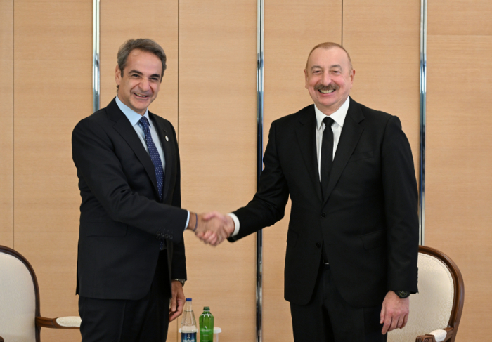  Presidente de Azerbaiyán sostiene encuentro con el Primer Ministro de Grecia 