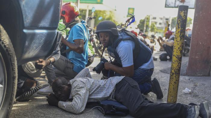 Enfrentamiento armado entre pandilleros, policías y locales deja 28 muertos en Haití