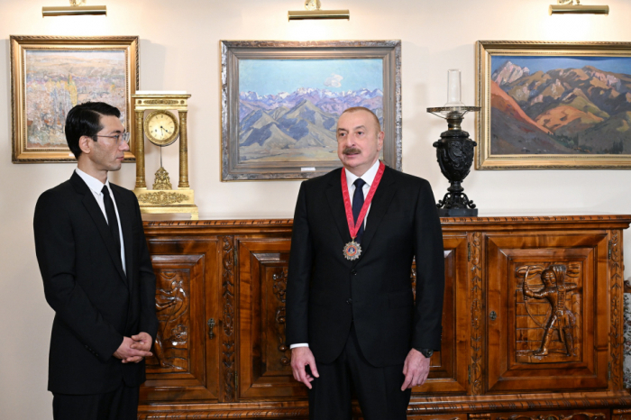  La Orden Chingiz Aitmatov fue otorgada al Presidente de Azerbaiyán en Bishkek 