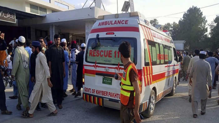   Explosión en una estación de tren en Pakistán deja al menos 21 muertos y más de 50 heridos  