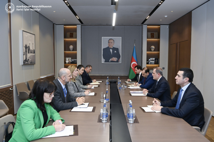  Jeyhun Bayramov se reunió con el Secretario General Adjunto de la ONU 