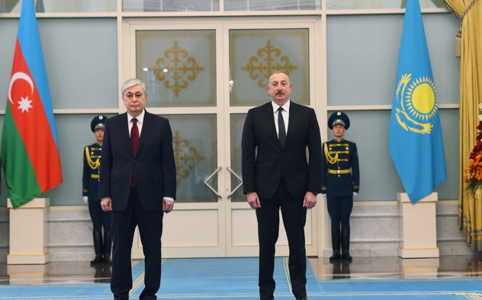  Le président Ilham Aliyev donne un coup de fil à Tokaïev 