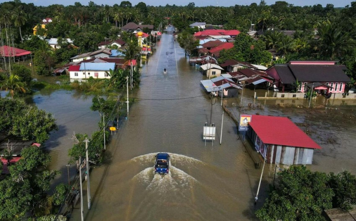 Thailand, Malaysia brace for fresh wave of floods as water levels ease