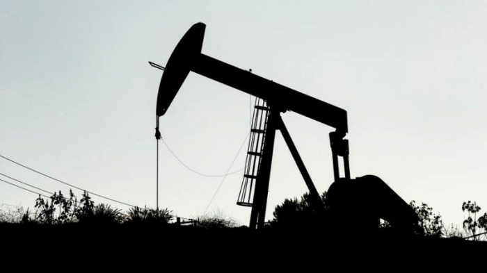 Oil prices slightly grow in global markets