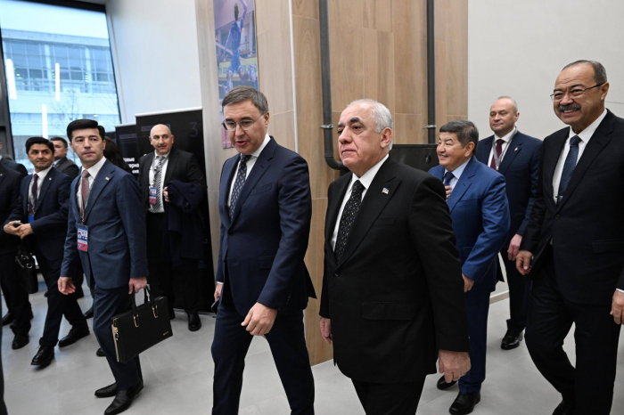 Azerbaijani PM visits Russia