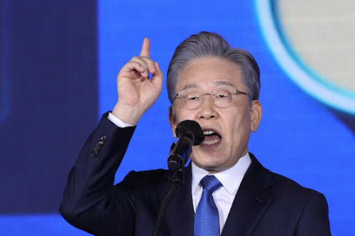 South Korea opposition leader urges president