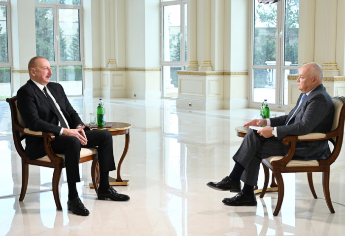   Le président Ilham Aliyev interviewé par le directeur général de l’agence de presse internationale «Rossiya Segodnya»    