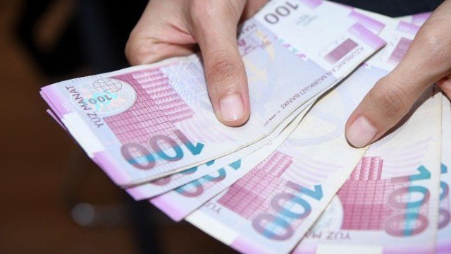  Şirkətlər banklardan depozitlərini niyə geri çəkir? -  Səbəblər  