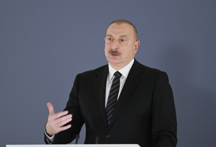  Ilham Aliyev : L