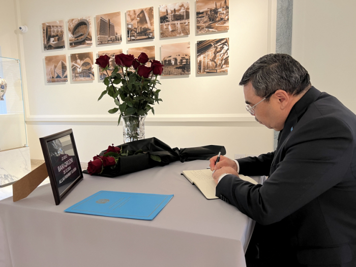 Jour de deuil : un registre de condoléances ouvert à l