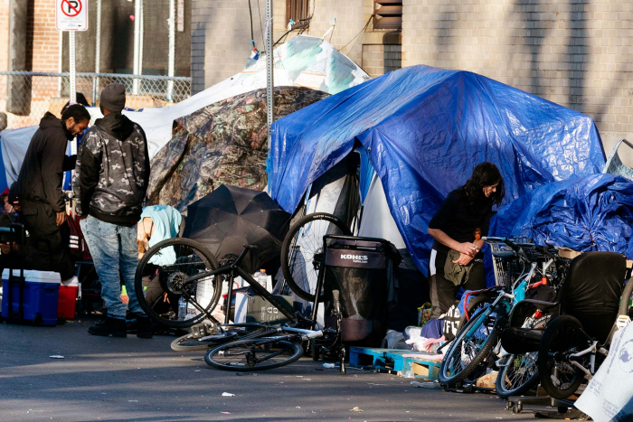 Number of homeless people in US up to record 770,000