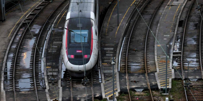 Transport : Lancement du premier train à grande vitesse reliant Paris à Berlin