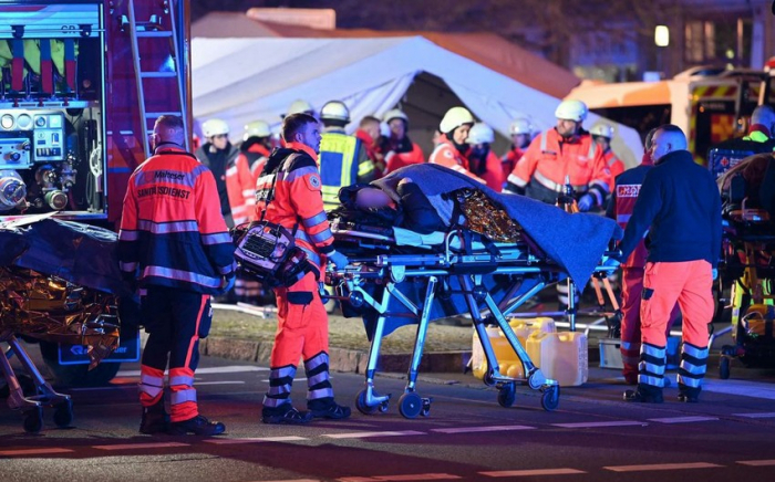   Als auf dem Magdeburger Weihnachtsmarkt ein Auto in die Menschenmenge fuhr, kamen fünf Menschen ums Leben  