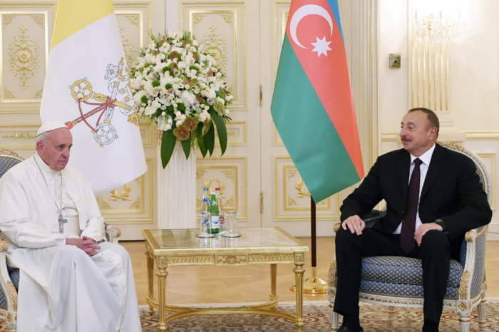  Le président Ilham Aliyev a adressé une lettre au pape François 