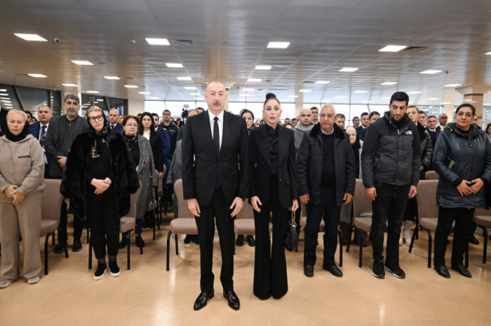 Prezident və Birinci xanım ekipaj üzvlərinin vida mərasimində -  FOTOLAR  