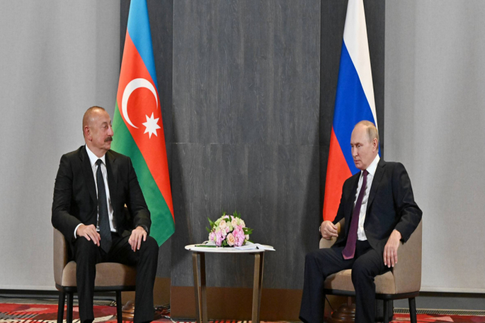   Los Presidentes de Rusia y Azerbaiyán mantienen conversación telefónica  