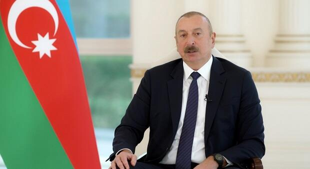   Presidente Ilham Aliyev comparte una publicación relacionada con el líder nacional Heydar Aliyev  