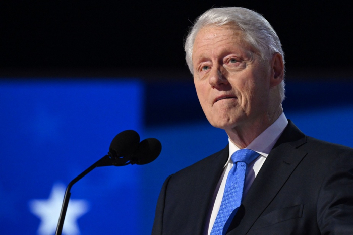 L’ancien président américain Bill Clinton hospitalisé à cause d’une fièvre