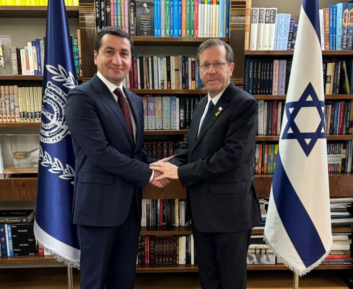  Assistant to Azerbaijani President meets with Israeli President 