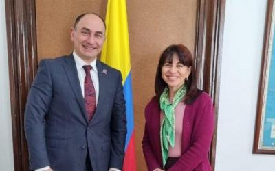 El Embajador de Azerbaiyán se reunió con la jefa del departamento del Ministerio de Relaciones Exteriores de Colombia