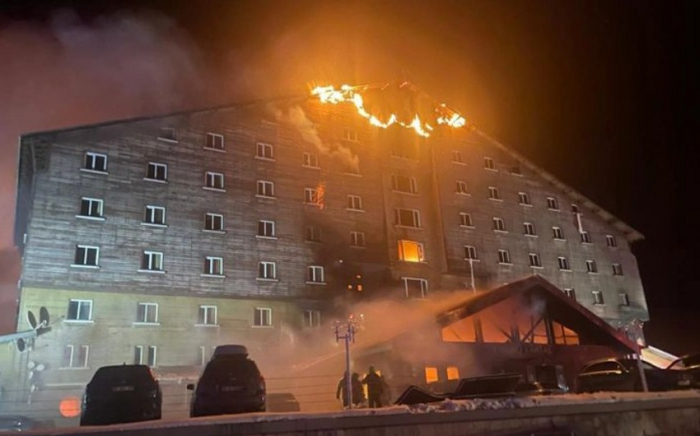   Varios muertos y heridos en un incendio en un hotel de una estación de esquí en Turquía  