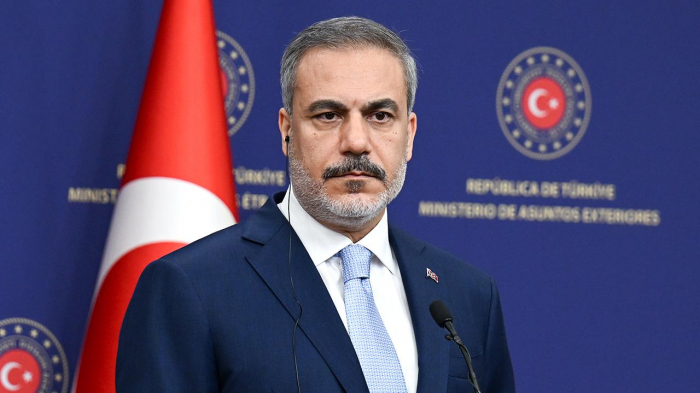   El ministro de Asuntos Exteriores de Türkiye llega a Azerbaiyán  