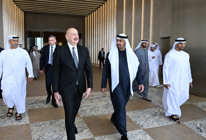   Le président azerbaïdjanais entame une visite de travail aux Emirats arabes unis -   Photos    