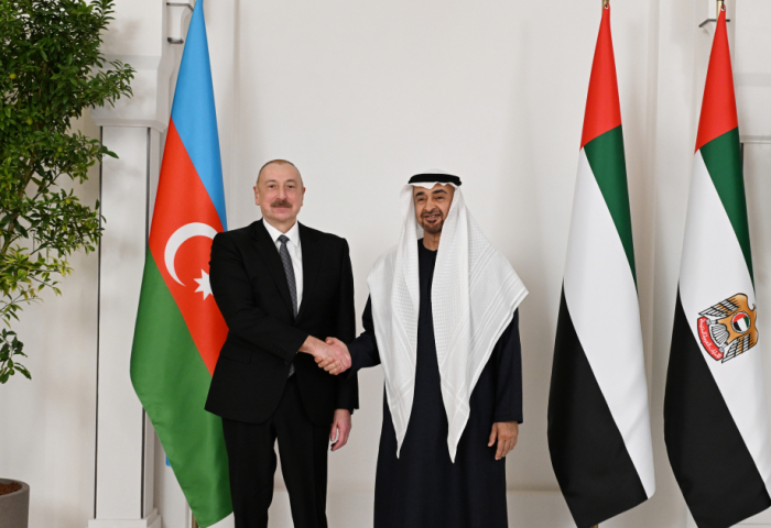   Präsident Aliyev trifft sich mit dem Präsidenten der Vereinigten Arabischen Emirate  