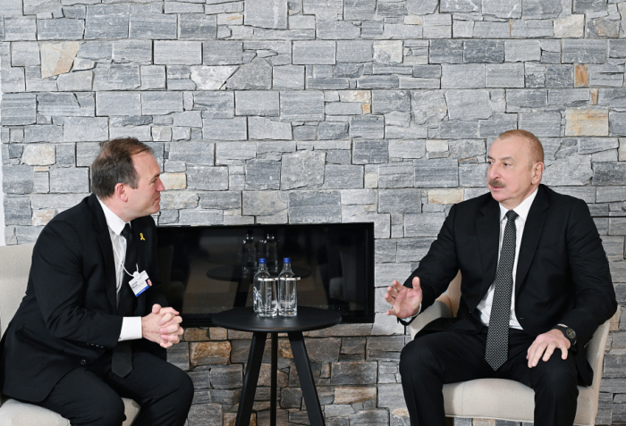   Le président Aliyev rencontre le président du Congrès des leaders chrétiens des États-Unis à Davos  