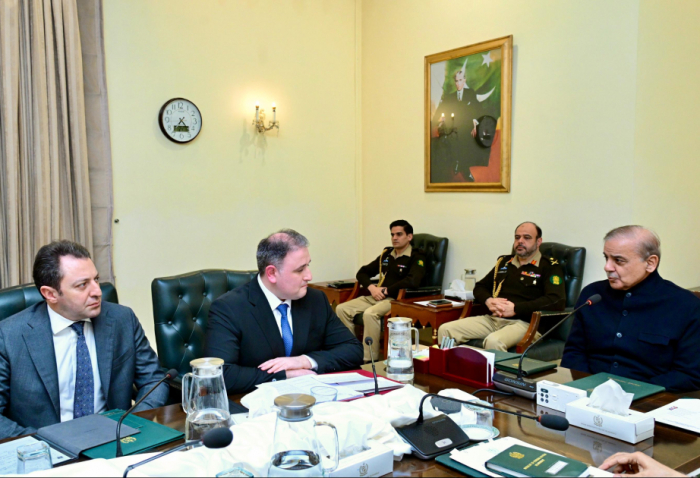 Pakistani Prime Minister meets with Azerbaijan’s Minister of Defense Industry in Islamabad